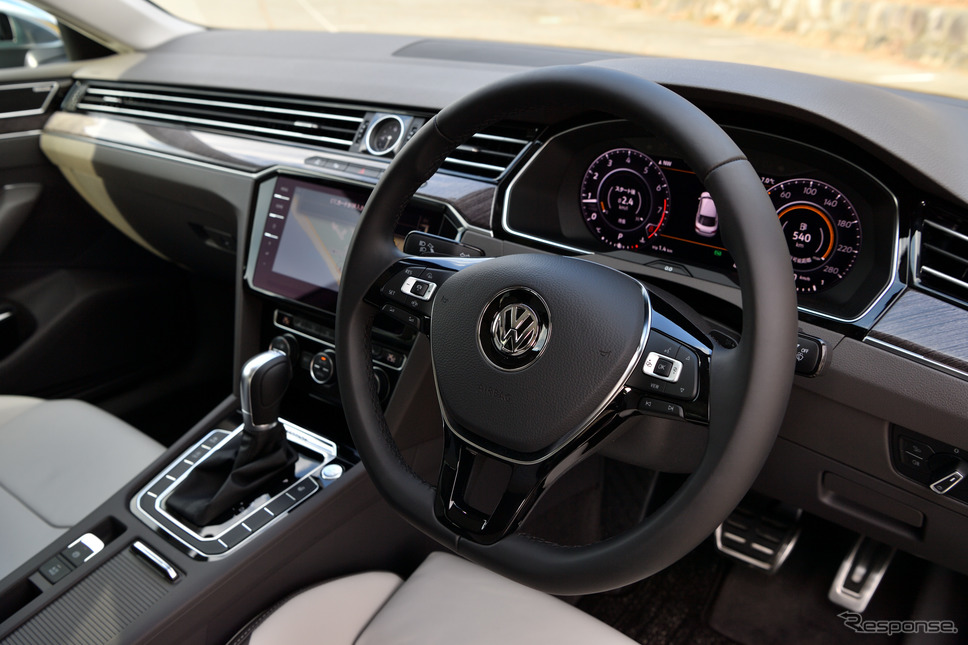 VW アルテオン エレガンス《撮影 雪岡直樹》