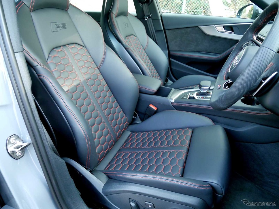 アウディ RS4アバント 新型撮影 中村孝仁