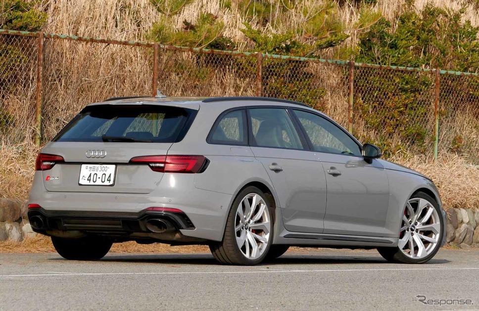アウディ RS4アバント 新型撮影 中村孝仁