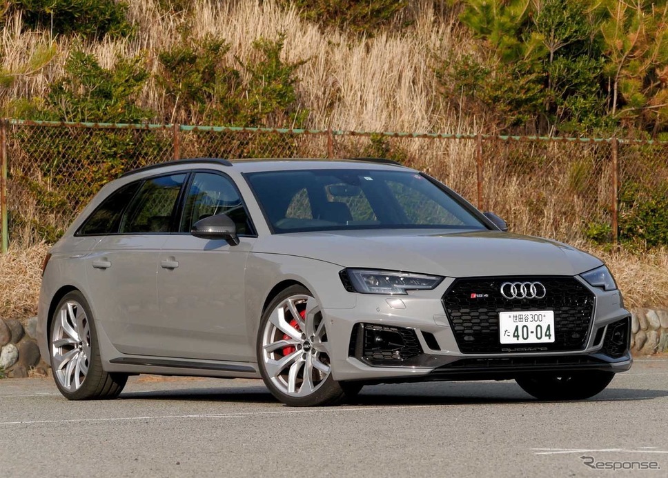 アウディ RS4アバント 新型撮影 中村孝仁