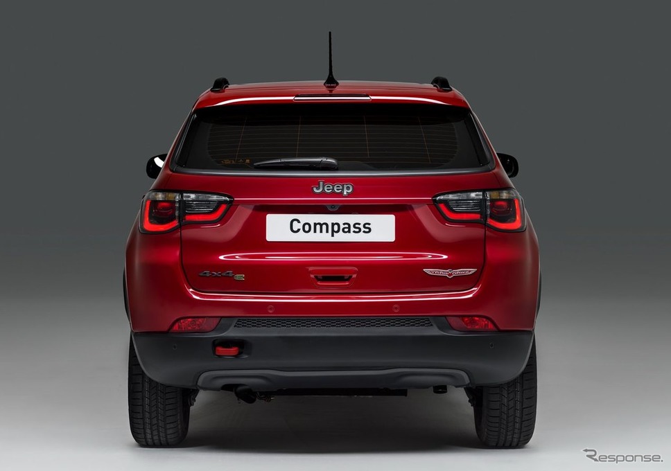 ジープ・コンパス PHEV