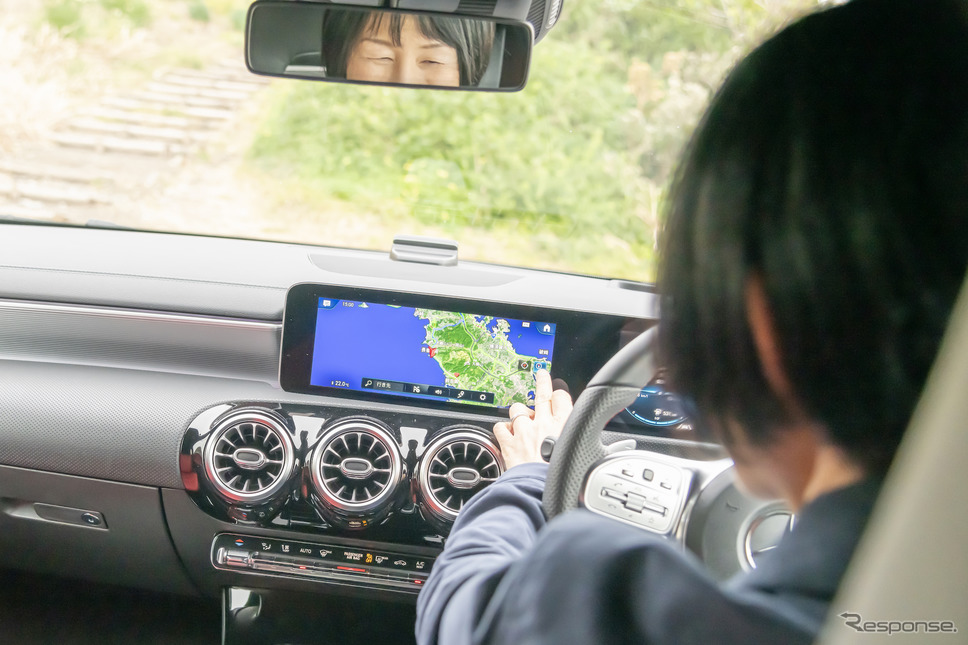 「やっぱり女性は運転が苦手?」というアンケートが物議を醸したが…(写真はイメージ)