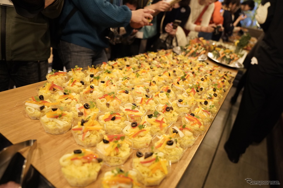 一般社団法人日本フードアナリスト協会が開催した、グランピング料理の試食会の様子《撮影 河野正士》