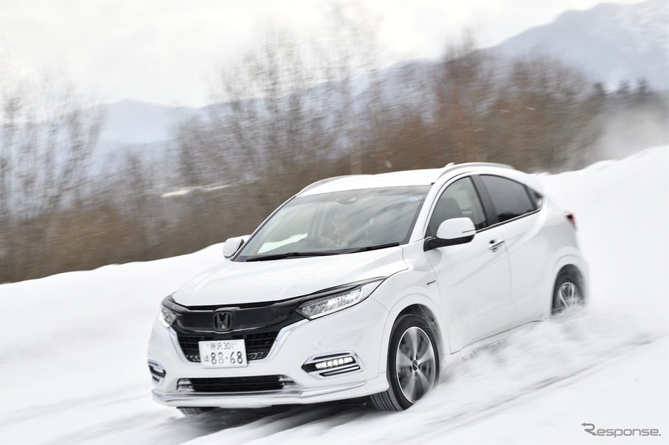 【ホンダ ヴェゼル Modulo仕様 雪上試乗】“雪道”前提ではなく、普通に運転できてしまう…佐藤久実《撮影 雪岡直樹》