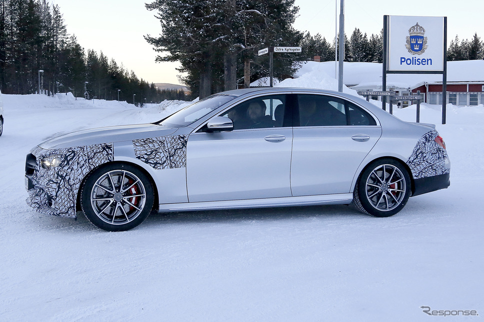 メルセデス AMG E63 スクープ写真《APOLLO NEWS SERVICE》