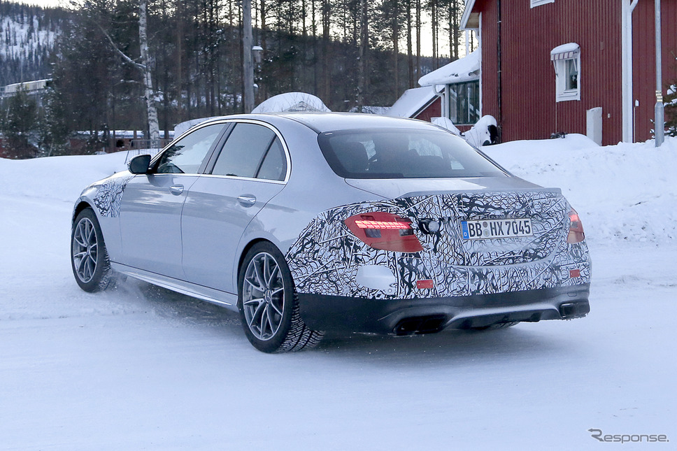 メルセデス AMG E63 スクープ写真《APOLLO NEWS SERVICE》