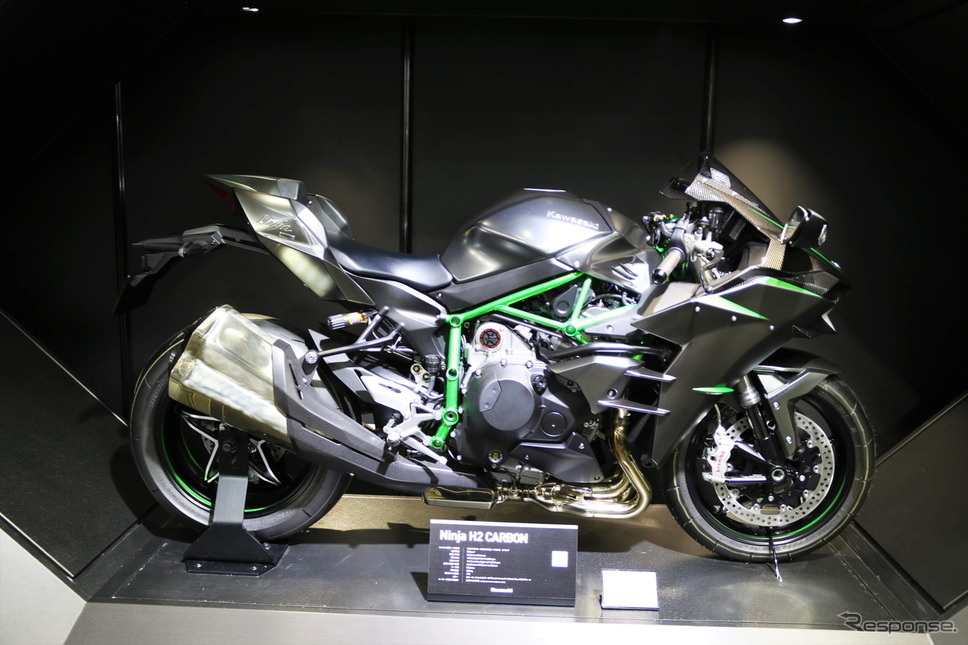 カワサキ(東京モーターサイクルショー2019)《撮影 先川知香》