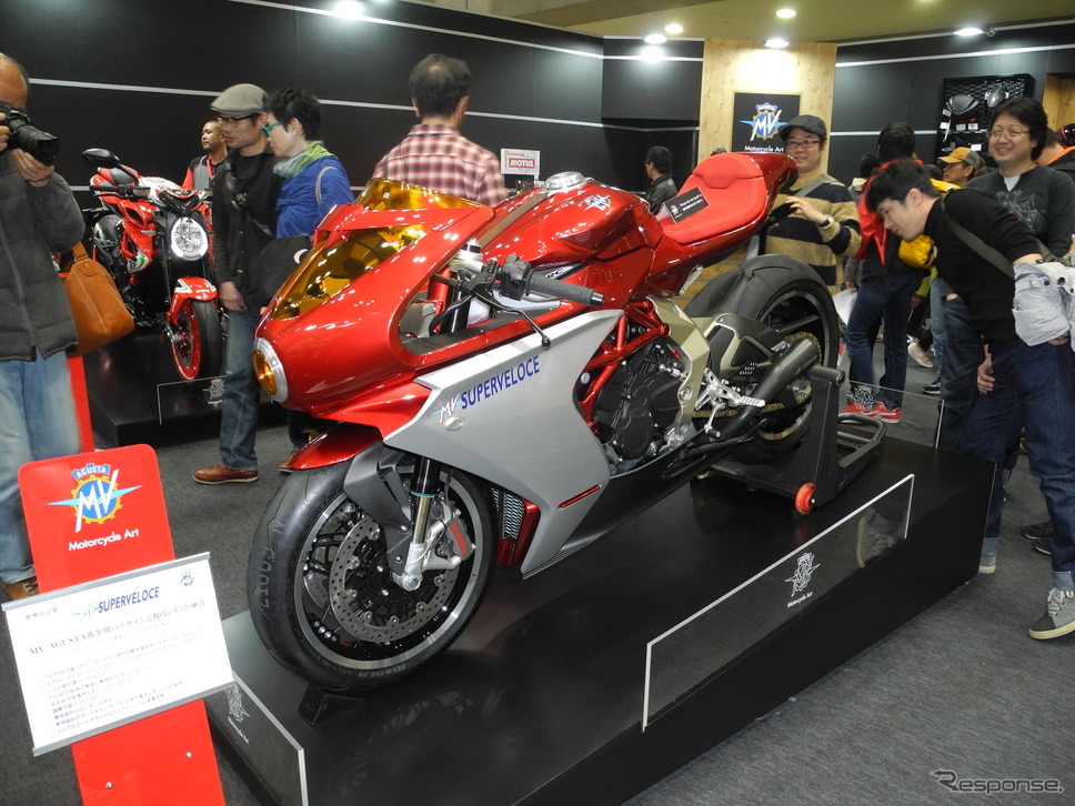 MVアグスタの『スーパーベローチェ800』《撮影 山田清志》