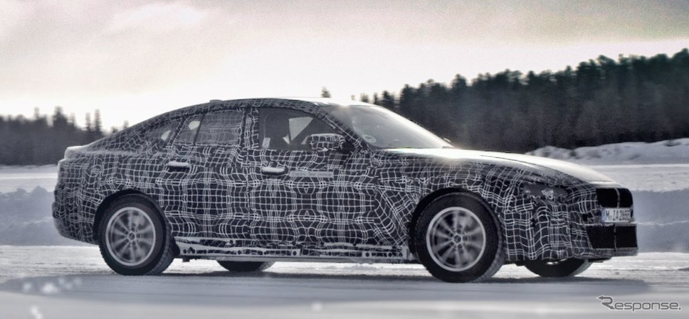BMW i4 の開発プロトタイプ車