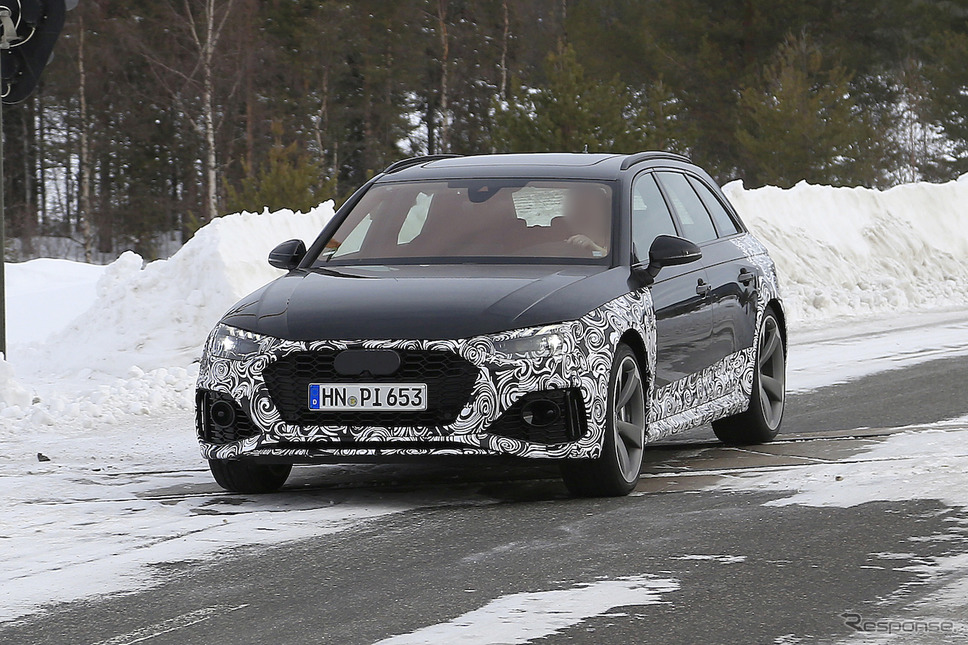 アウディ RS4アバント 改良新型(スクープ写真)《APOLLO NEWS SERVICE》