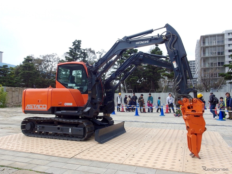 日立建機アスタコ《撮影 高木啓》