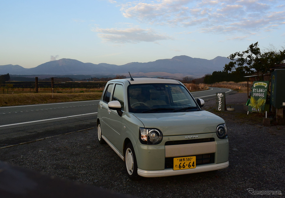 熊本〜大分にまたがる全国屈指のビューティフルな高原道路、やまなみハイウェイにて。《撮影 井元康一郎》