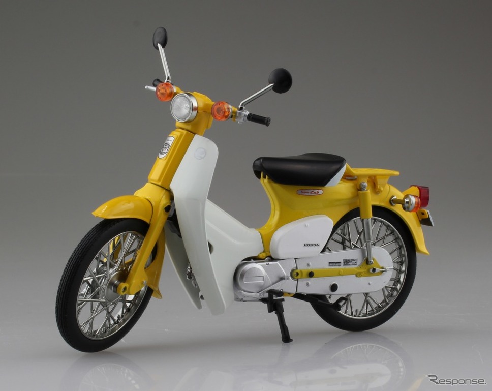 アオシマ 完成品バイクシリーズ ホンダ スーパーカブ（イエロー）※製品画像は試作品のため、実際の商品とは異なる箇所があります