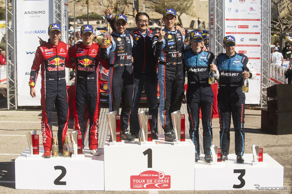 WRC第4戦の表彰式。《写真提供 Red Bull》