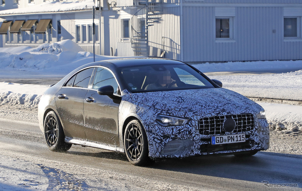 メルセデス AMG CLA45 スクープ写真《APOLLO NEWS SERVICE》