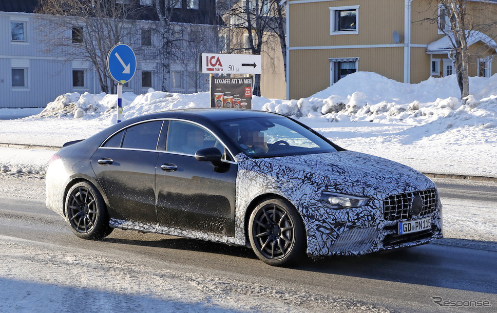 メルセデス AMG CLA45 スクープ写真《APOLLO NEWS SERVICE》