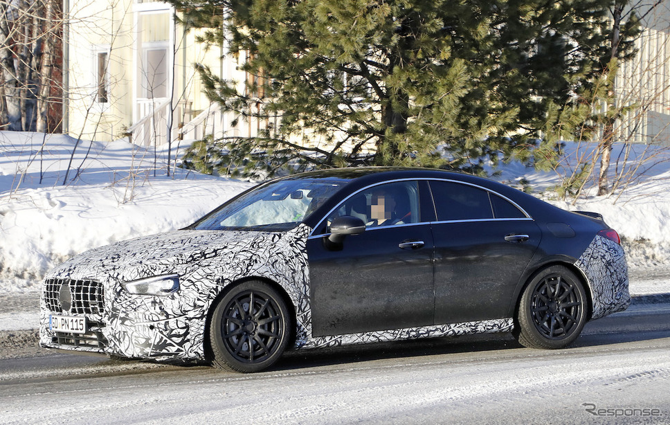 メルセデス AMG CLA45 スクープ写真《APOLLO NEWS SERVICE》