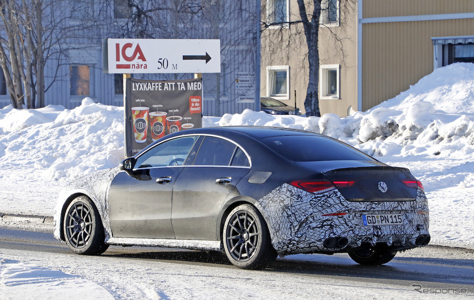 メルセデス AMG CLA45 スクープ写真《APOLLO NEWS SERVICE》