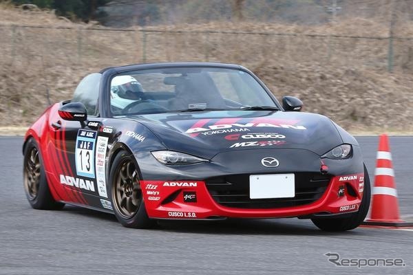 全日本ジムカーナ選手権:PN-1クラスシリーズチャンピオンの「ADVAN 40thロードスター」(2018年)