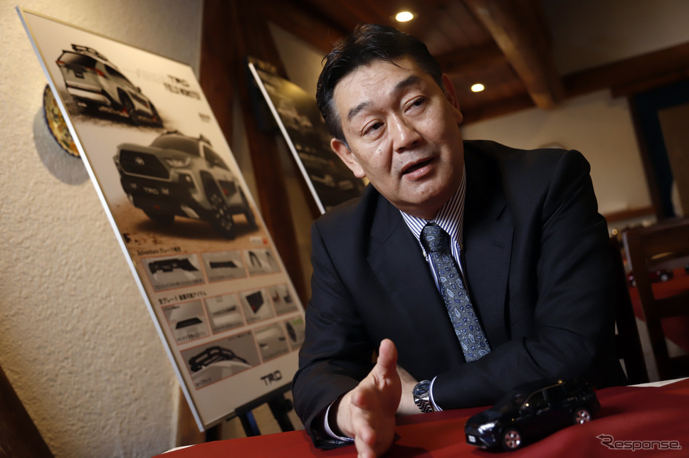 トヨタ RAV4 チーフエンジニアの佐伯禎一（さえきよしかず）氏《撮影 小林岳夫》