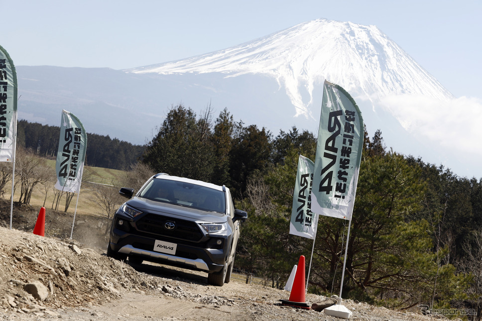 トヨタ RAV4 新型《撮影 小林岳夫》