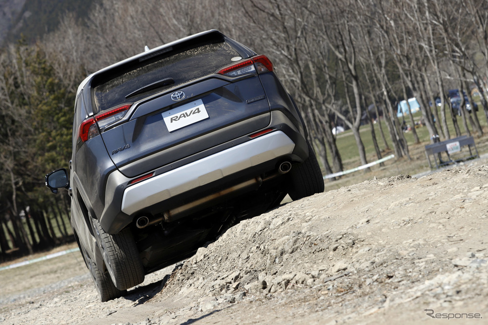 トヨタ RAV4 新型《撮影 小林岳夫》
