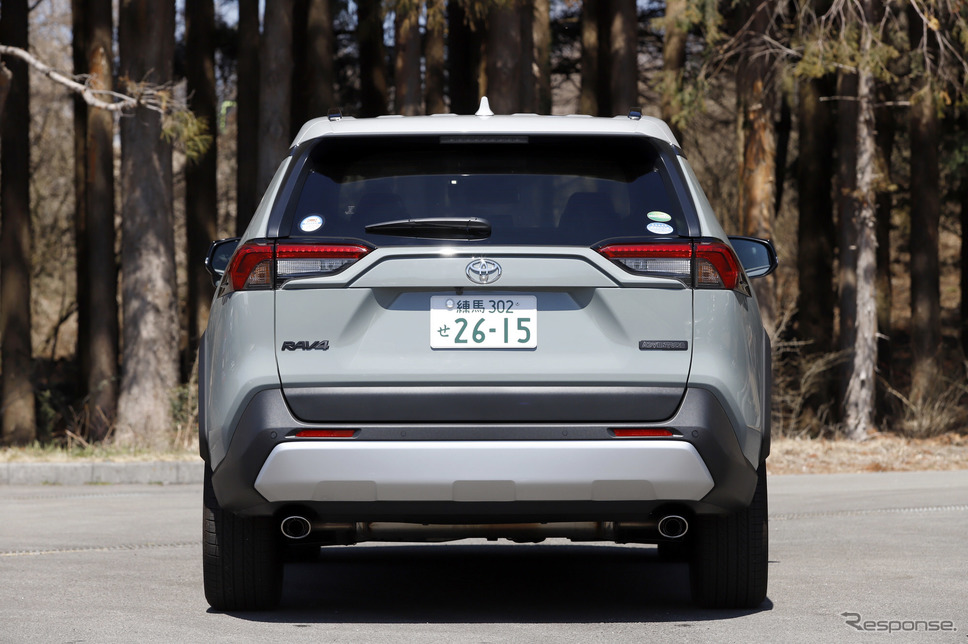 トヨタ RAV4 Adventure《撮影 小林岳夫》