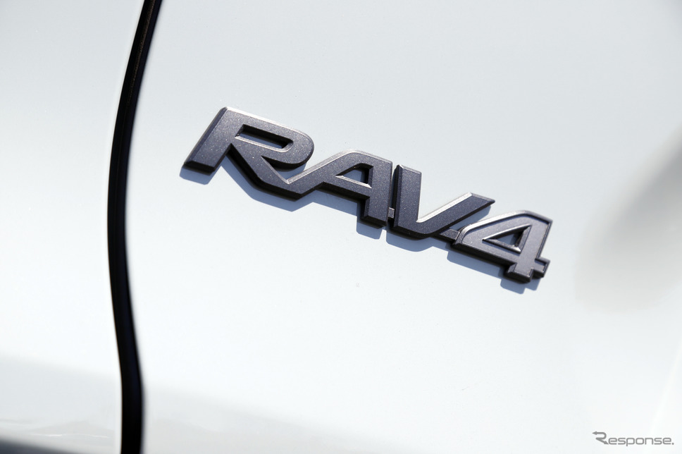 トヨタ RAV4 Adventure《撮影 小林岳夫》