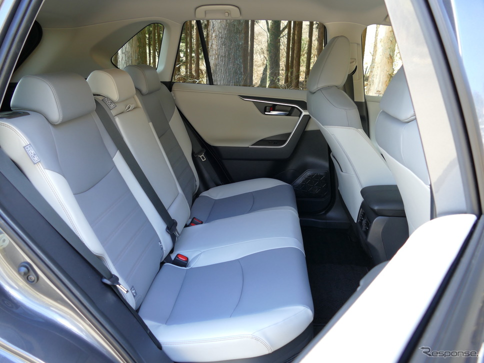 トヨタ RAV4 HYBRID G《撮影 島崎七生人》