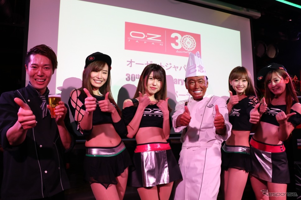 お馴染みの、たいめいけんシェフ茂出木浩司氏。自身もオーゼットホイールを愛用するファンの一人。この日のフードで腕を振るった。【撮影:中込健太郎】