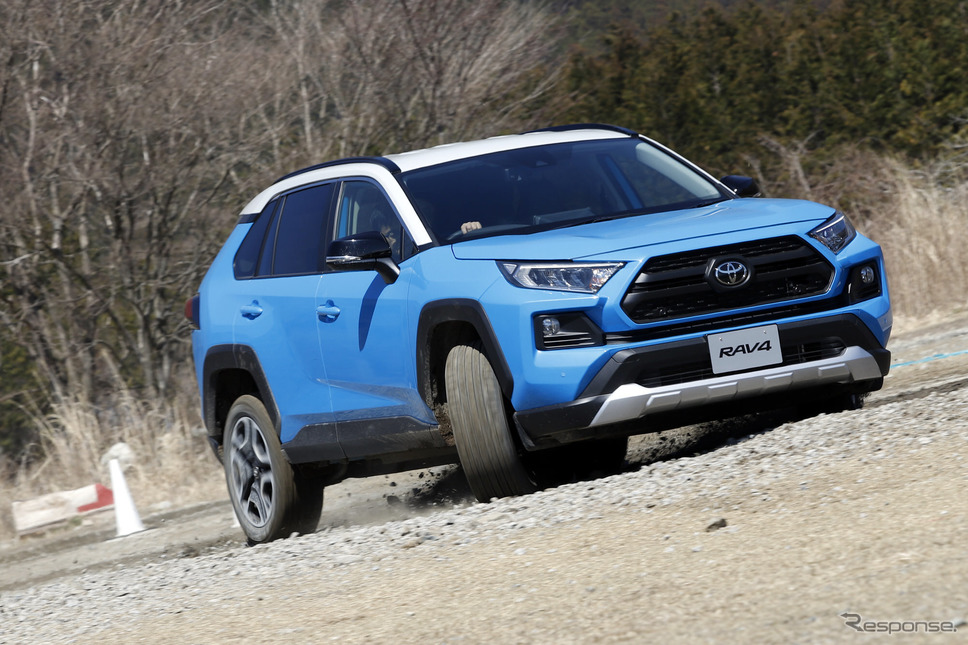トヨタ RAV4 Adventure(アドベンチャー)《撮影 小林岳夫》