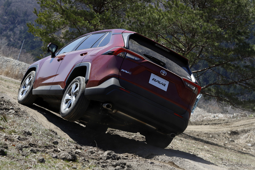 トヨタ RAV4 X《撮影 小林岳夫》