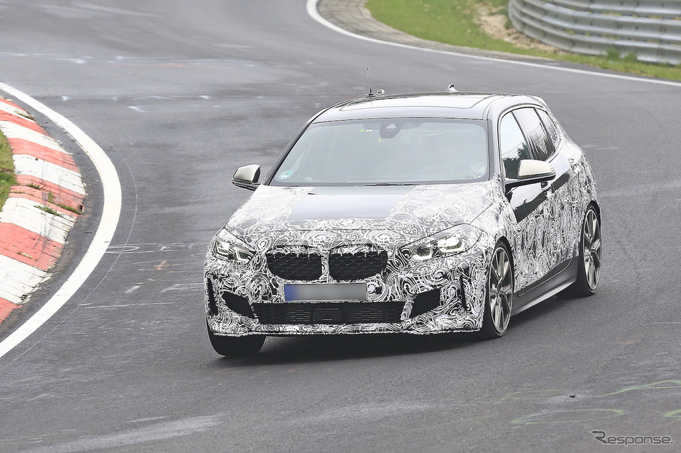 BMW M135i 次期型スクープ写真《APOLLO NEWS SERVICE》