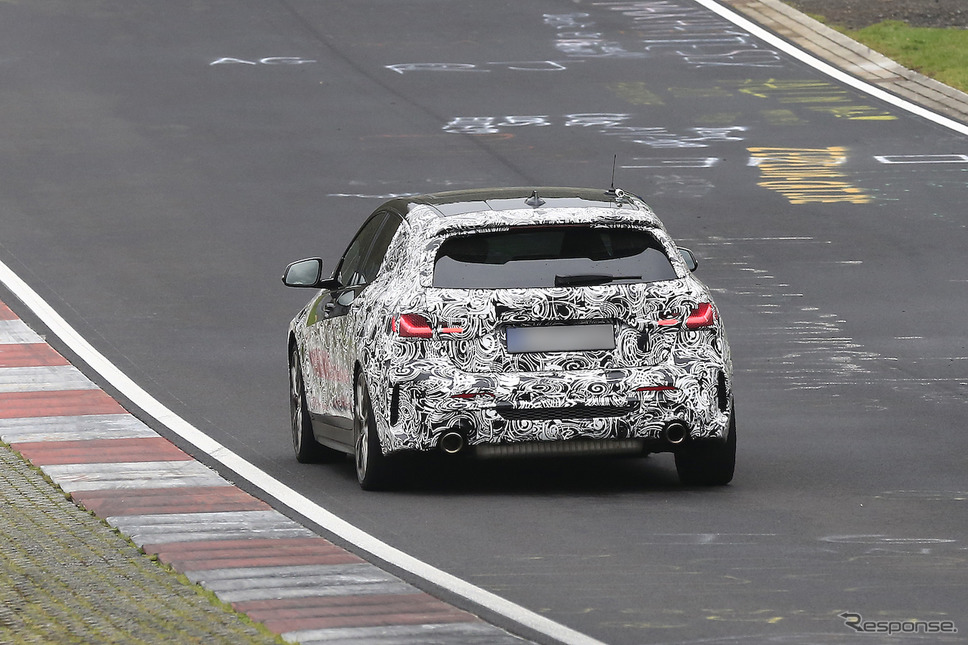 BMW M135i 次期型スクープ写真《APOLLO NEWS SERVICE》