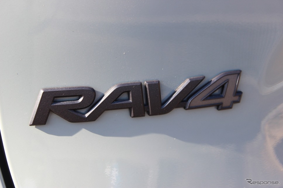 トヨタ RAV4 新型（アドベンチャー）《撮影 丸山誠》
