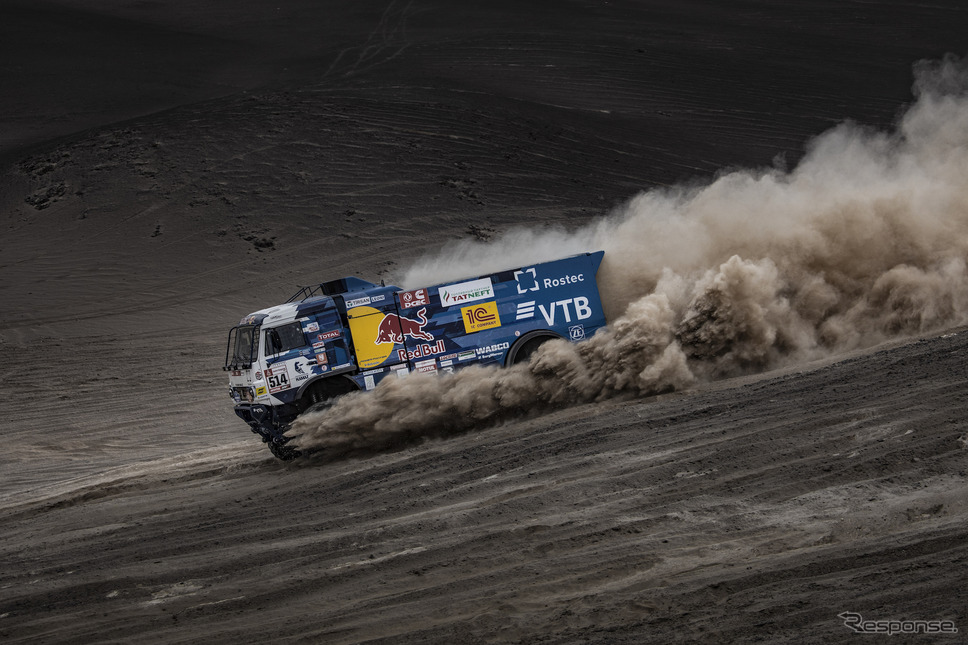 南米のペルーで開催された2019年ダカールラリーの模様。《写真提供 Red Bull》
