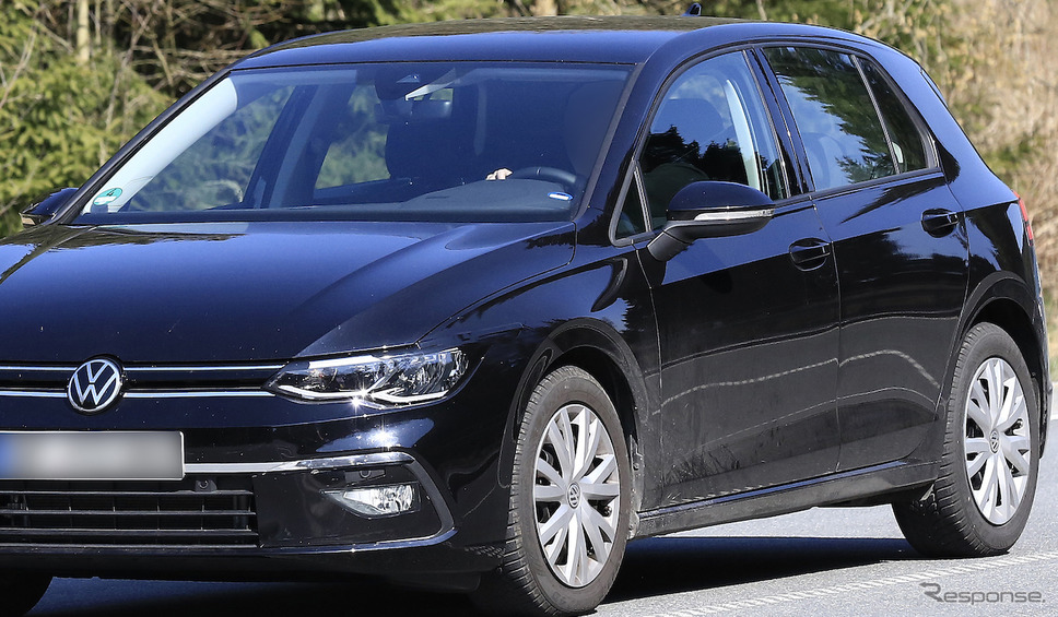 VW ゴルフ 新型 スクープ写真《APOLLO NEWS SERVICE》