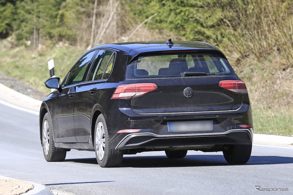 VW ゴルフ 新型 スクープ写真《APOLLO NEWS SERVICE》
