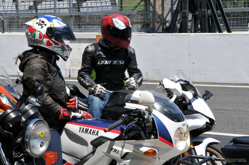 サーキットクルージング(BIKE! BIKE! BIKE! 2019)《撮影 丹羽圭》