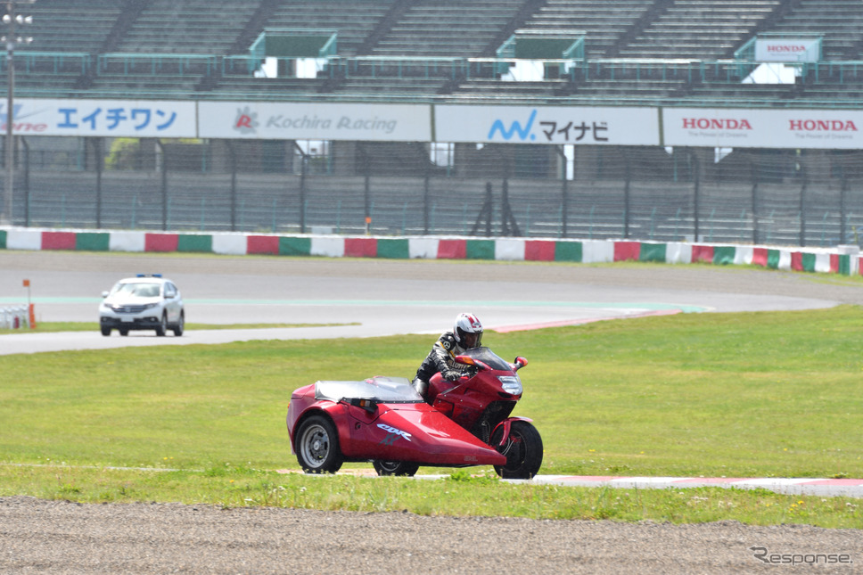 サーキットクルージング(BIKE! BIKE! BIKE! 2019)《撮影 雪岡直樹》