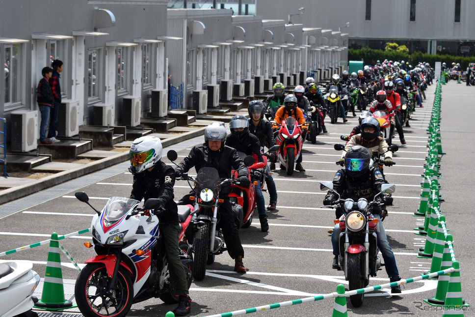 サーキットクルージング(BIKE! BIKE! BIKE! 2019)《撮影 雪岡直樹》