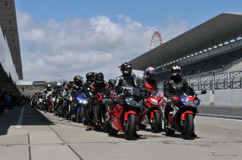 サーキットクルージング(BIKE! BIKE! BIKE! 2019)《撮影 丹羽圭》