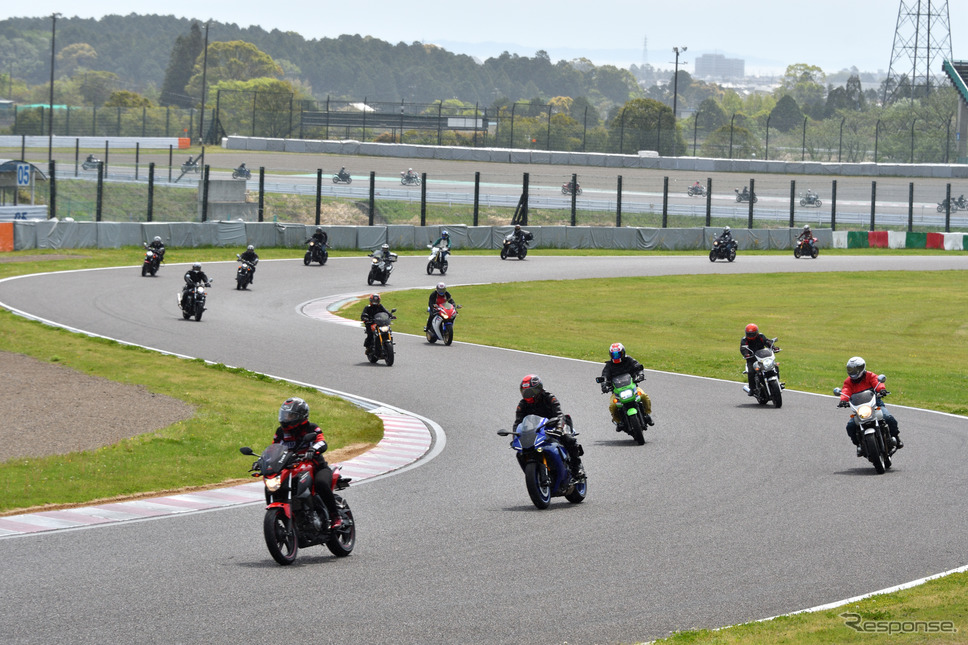 サーキットクルージング(BIKE! BIKE! BIKE! 2019)《撮影 雪岡直樹》