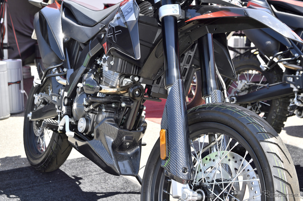 モトグッツィやアプリリアのモデルを展示したピアッジオ(BIKE! BIKE! BIKE! 2019)《撮影 雪岡直樹》
