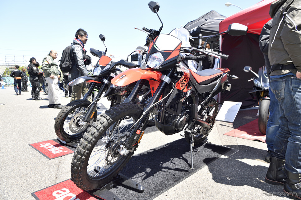 モトグッツィやアプリリアのモデルを展示したピアッジオ(BIKE! BIKE! BIKE! 2019)《撮影 雪岡直樹》