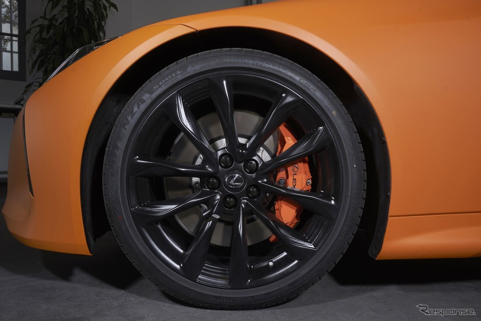 レクサスLC500hマットプロトタイプ《photo: Lexus》