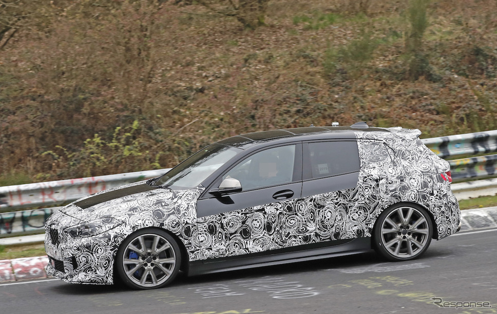 BMW 1シリーズ 新型プロトタイプ(スクープ写真)《APOLLO NEWS SERVICE》