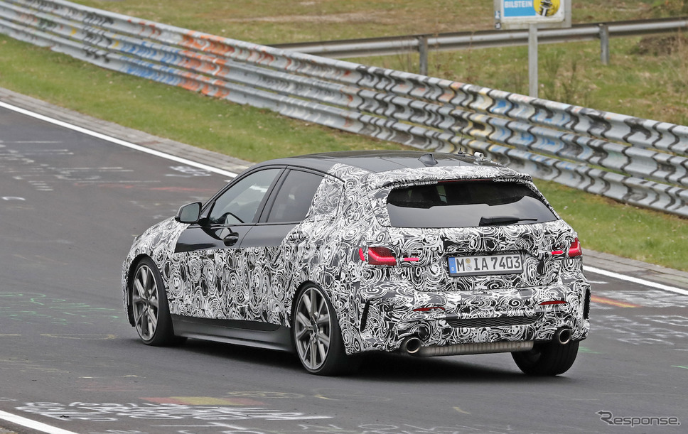BMW 1シリーズ 新型プロトタイプ(スクープ写真)《APOLLO NEWS SERVICE》