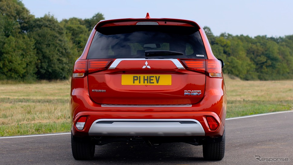 三菱 アウトランダー PHEVの2019年モデル(欧州仕様)《photo: Mitsubishi Motors》