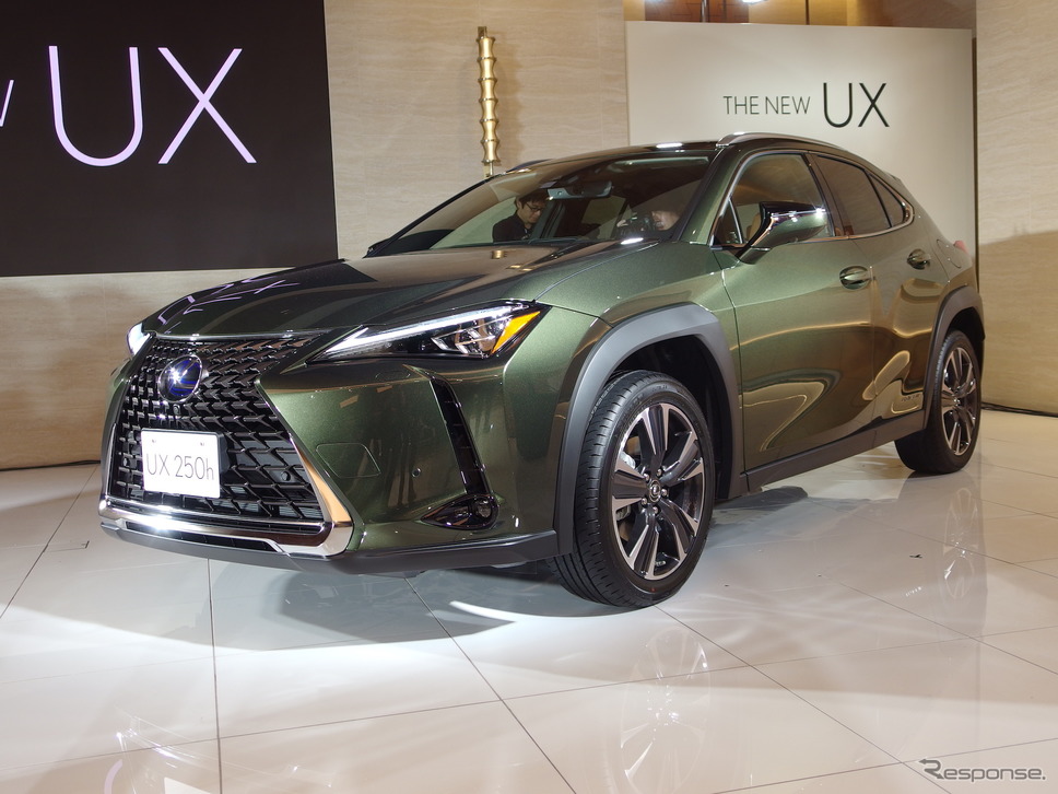 レクサスUXに装着されている住友ゴム・ダンロップSP SPORT MAXX《撮影 高木啓》